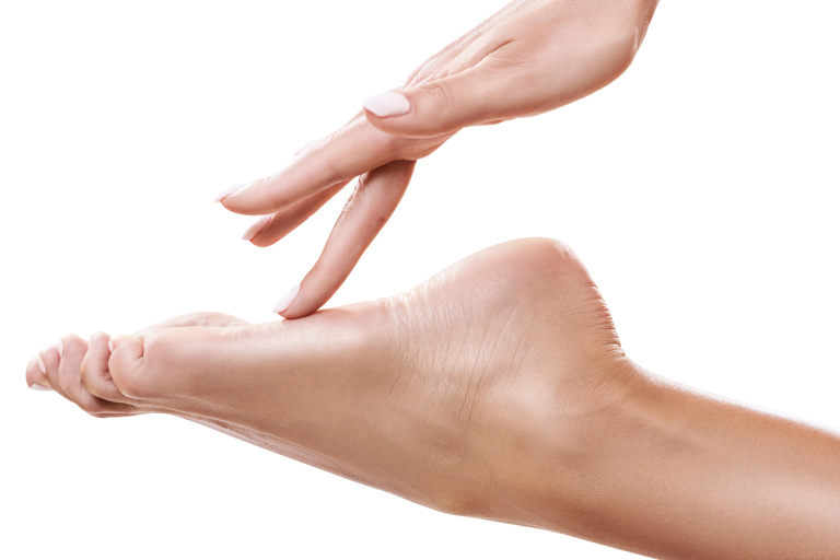 Проблема сухой кожи стоп